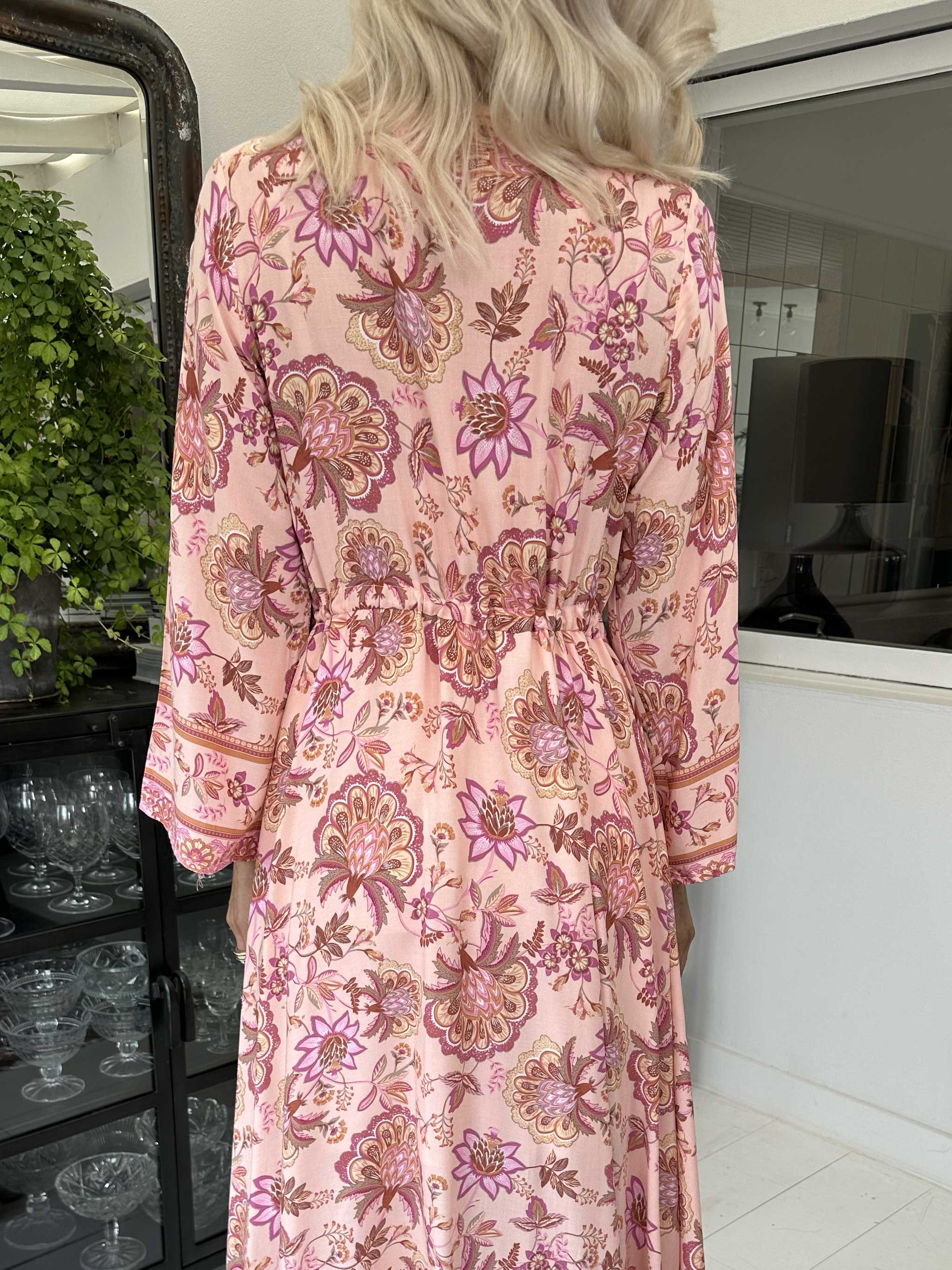 Victoria - Lång sommarklänning med knytband i midjan